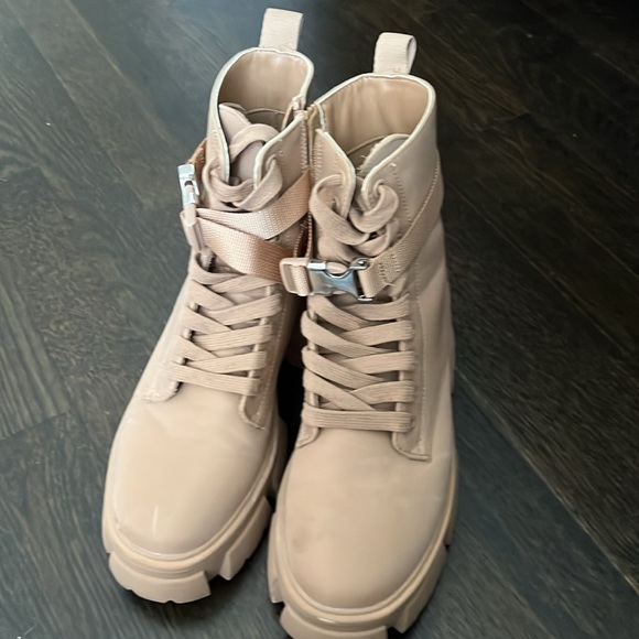 Steve Madden Tan Color Combat Boots - Picture 3 of 4